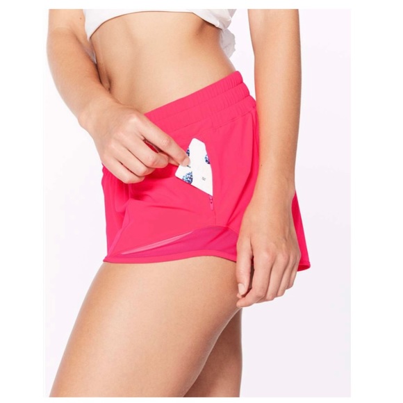 Lululemon • Hotty Hot Short II Razzle Pink 2.5"